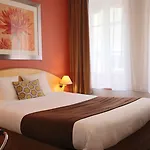 Hotell Logis-hotel Des Oliviers