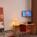 Hotell Logis-hotel Des Oliviers Thionville