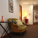 Hotell Logis-hotel Des Oliviers Thionville