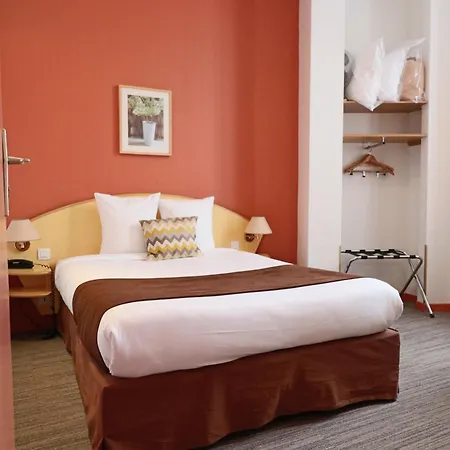 Szálloda Logis-hotel Des Oliviers Thionville