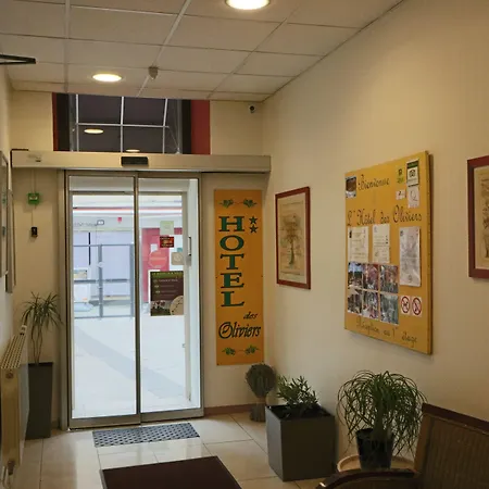 Logis-hotel Des Oliviers Hotel