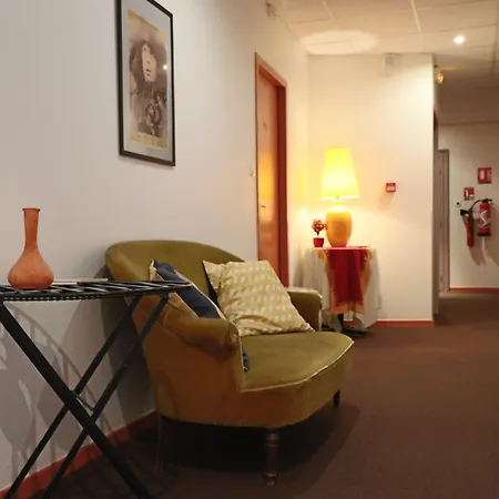 Szálloda Logis-hotel Des Oliviers Thionville