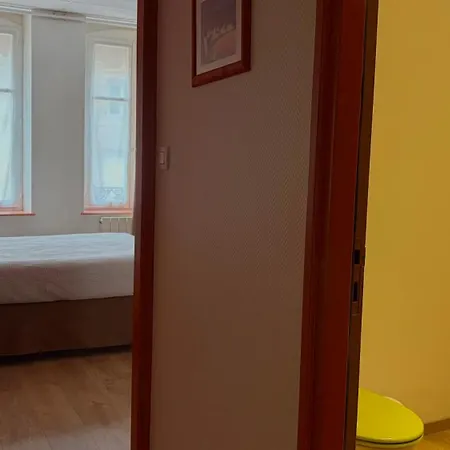 Logis-hotel Des Oliviers Szálloda 2*