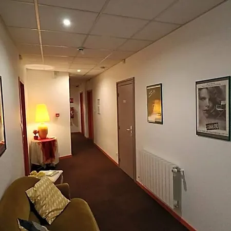 Logis-hôtel Des Oliviers Hotel 2*