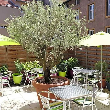 Hotel Logis-hôtel Des Oliviers