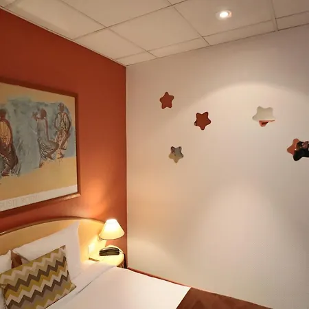 Logis-hotel Des Oliviers Отель