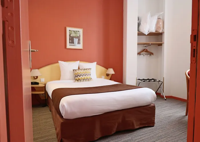 Hotel Logis-hotel Des Oliviers