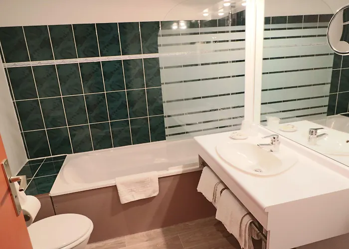 Logis-hotel Des Oliviers Ξενοδοχείο Τιονβίλ