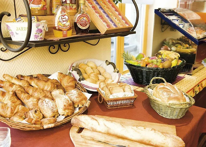 Logis-hotel Des Oliviers 2*