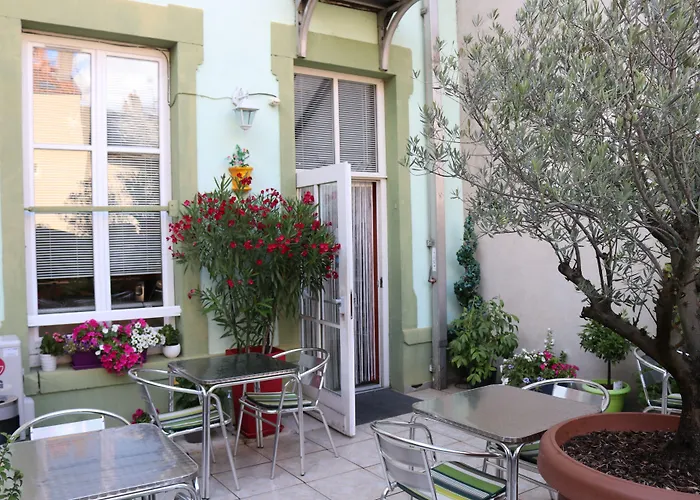 Hotel Logis-hotel Des Oliviers Thionville