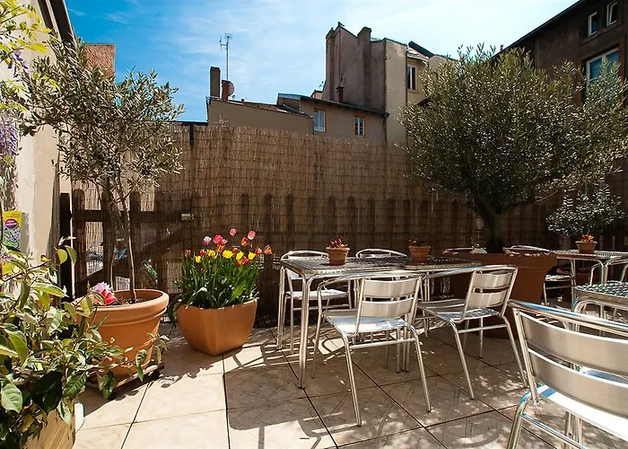 Logis-hôtel Des Oliviers